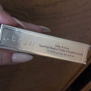 Stila Glittee & Glow